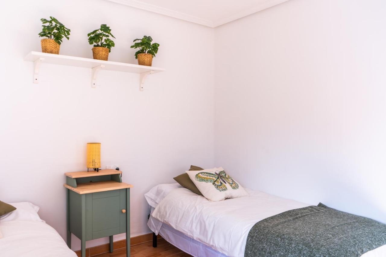 Casa Lopez Bed and Breakfast Avilés Esterno foto